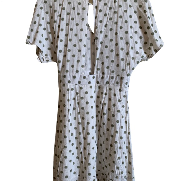 ✨NWT Altar’d State Polka Dot Wrap Dress - Picture 2 of 4